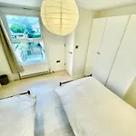 Cambridge Cozy 2 Bedroom Apartment 5 Sleep