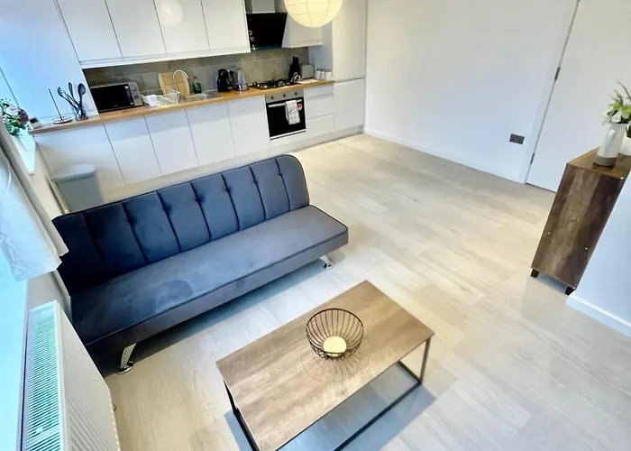 Cambridge Cozy 2 Bedroom Apartment 5 Sleep